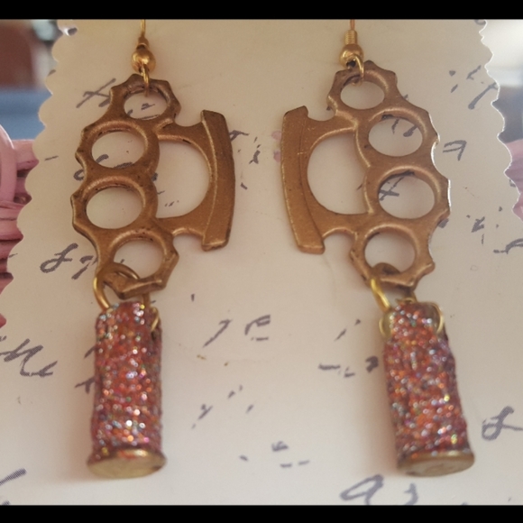 Pink glitter 22 bullet casing  brass knuckle dangle punk rock ammo earrings NWT - Picture 14 of 17